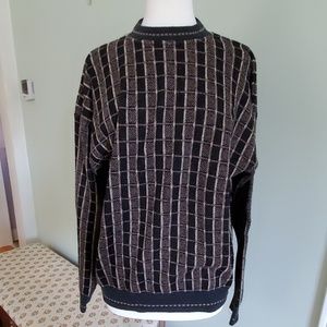 Sweater, long sleeved